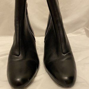 DKNY CROSBI ANKLE BOOTIE SIZE 8.5M US BLACK CHROME HEEL DETAIL